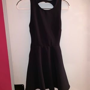 black skater dress